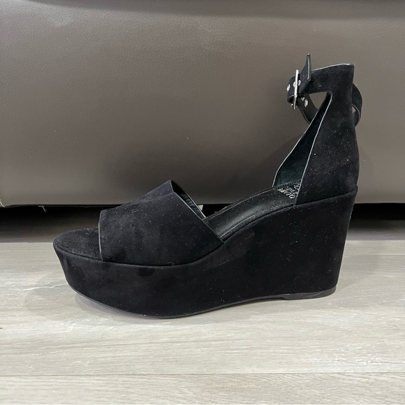 Vince Camuto Black Suede Heels Wedges Open Toe Ankle Strap 8.5 - Picture 4 of 10